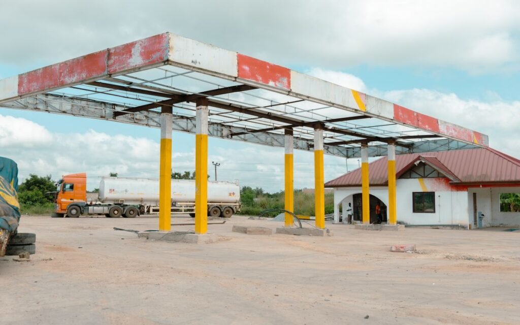 Camião-cisterna para transporte de mercadorias perigosas