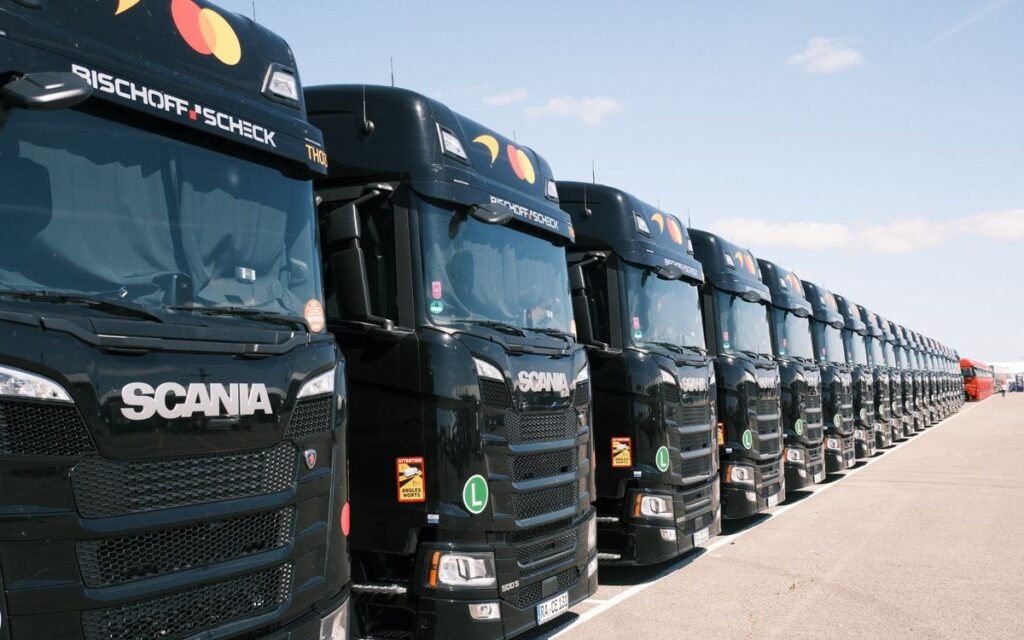 Camião pesado europeu em circulação